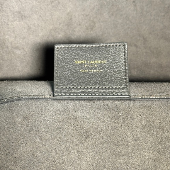 SAINT LAURENT East/West Shopping Tote Bag | YSL Gray Leather | AUTHENTICATED - Picture 5 of 16